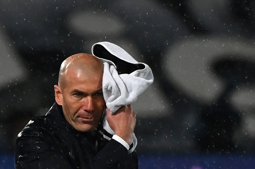 Pasukan Zinedine Zidane tertahan di peringkat kedua dengan 71 poin.