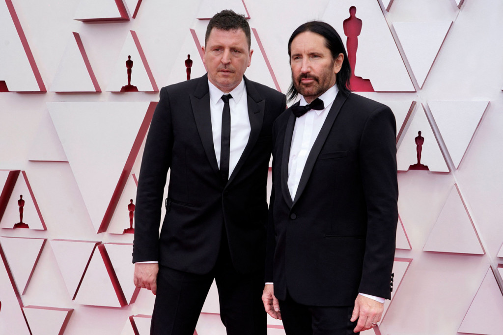 Film yang disulih suara oleh Jamie Foxx ini juga masuk dalam nominasi Best Original Score dan Best Sound.