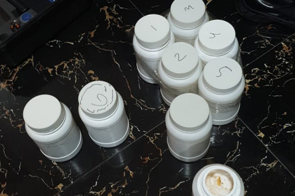 Kapolres Jakarta Pusat Komisaris Besar Hengki Haryadi menyebut ditemukan bahan-bahan berbahaya dalam penggeledahan.