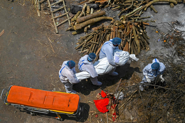 Angka tersebut memecahkan rekor dunia untuk kasus Covid-19 harian untuk hari kelima dalam satu hari berturut-turut.