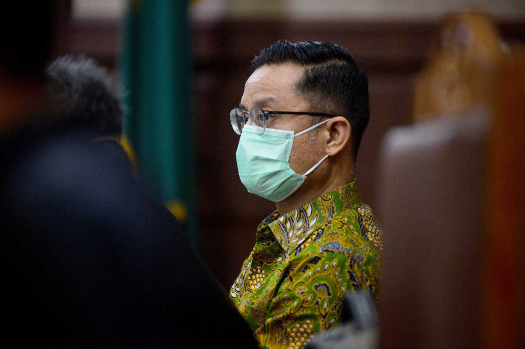 Diberitakan, mantan Menteri Sosial (Mensos) Juliari Peter Batubara didakwa menerima suap terkait pengadaan bantuan sosial (bansos) pandemi Covid-19 untuk wilayah Jabodetabek di Kementerian Sosial (Kemensos).
