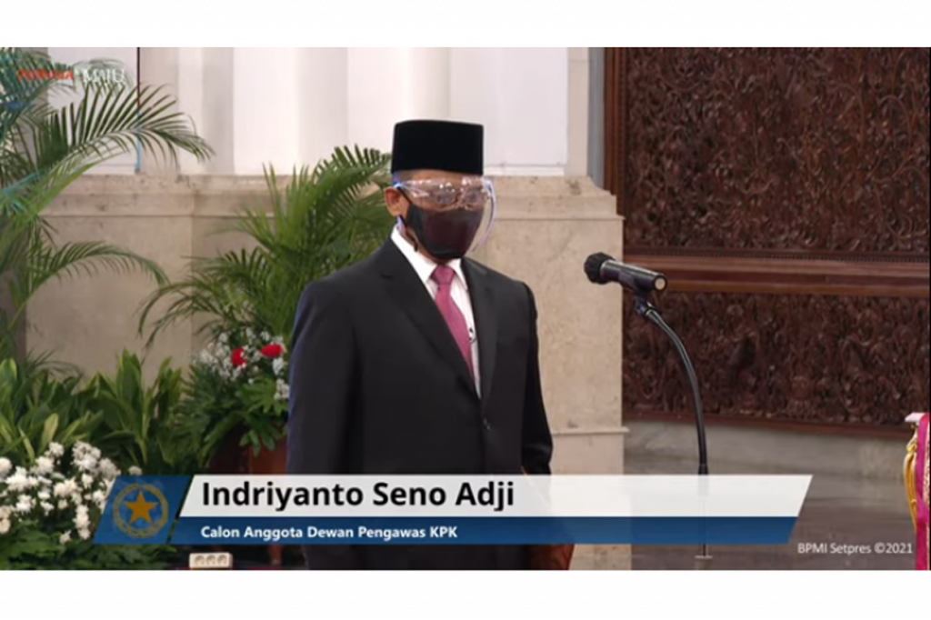 Presiden Jokowi menunjuk Indriyanto Seno Adji menjadi anggota Dewan Pengawas (Dewas) Komisi Pemberantasan Korupsi (KPK).