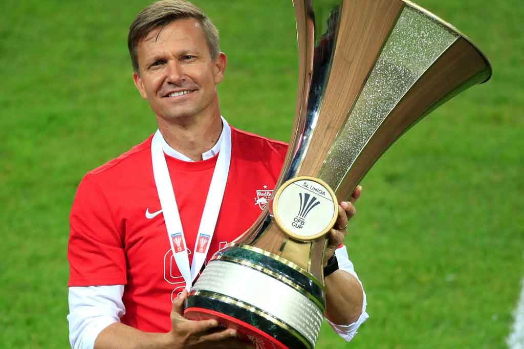 Di Leipzig, Marsch akan menggantikan pelatih jenius Jerman berusia 33 tahun Julian Nagelsmann, yang diumumkan sebagai pelatih Bayern Munich berikutnya pada hari Selasa.