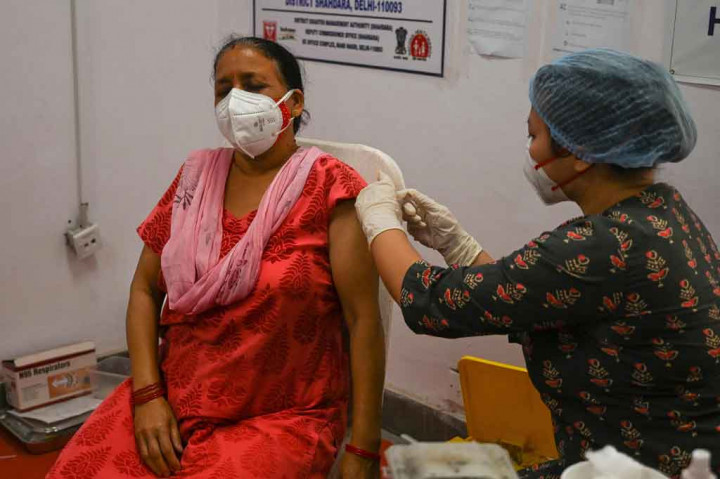 Banyak orang yang mencoba mendaftar tetapi gagal, kemudian mengeluh di media sosial bahwa mereka tidak bisa mendapatkan jatah atau mereka tidak bisa mendaftar secara daring karena situs internet yang berulang kali macet.