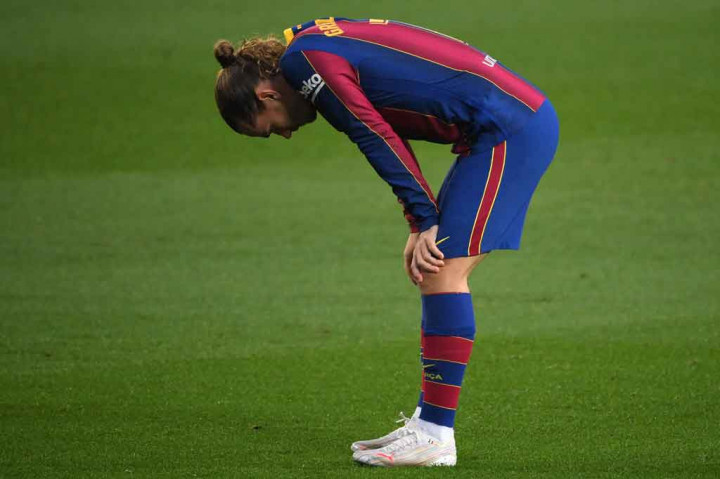 Dominasi Barcelona berlanjut di babak kedua, sayang peluang Griezmann menyelesaikan umpan tarik Ilaix Moriba masih melebar.