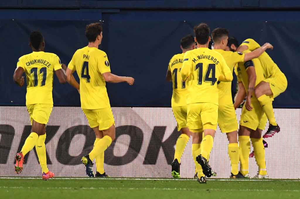 Villarreal justru mampu menggandakan keunggulan mereka pada menit ke-29 memanfaatkan situasi sepak pojok yang berakhir dengan umpan silang Gerard Moreno yang dikonversi oleh Raul Albiol di muka gawang Arsenal.