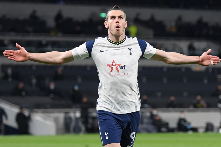 Gareth Bale menjadi bintang kemenangan The Lilywhites usai membuat hat-trick.