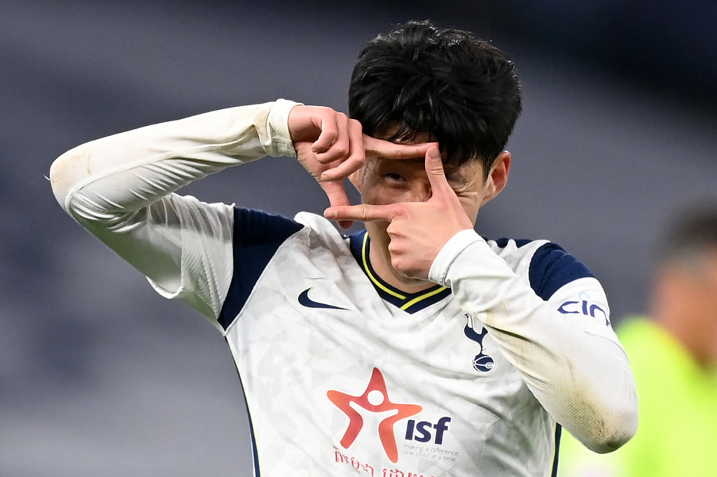 Son Heung-Min melakukan selebrasi usai mencetak gol ke gawang Sheffield United.