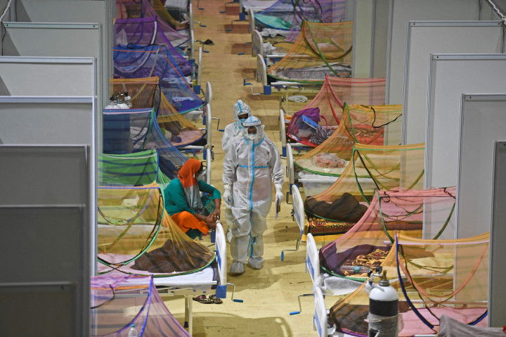 Berdasarkan model matematika tim penasihat pemerintah India, kasus Covid-19 di India baru akan mencapai puncaknya pada 3-5 Mei ini, lebih cepat dari yang diperkirakan sebelumnya.