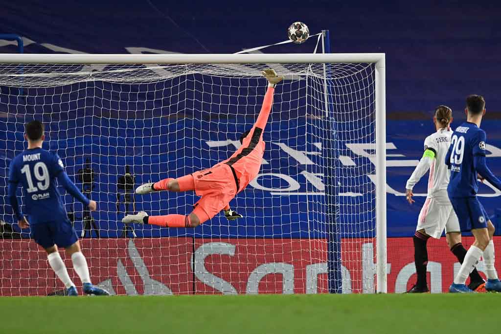 Keunggulan 1-0 dan agregat sementara 2-1 membuat Chelsea tampil percaya diri memasuki babak kedua. Dan Havertz punya dua peluang manis untuk memperbesar keunggulan timnya. Namun sayang kedua-duanya masih belum berbuah gol.