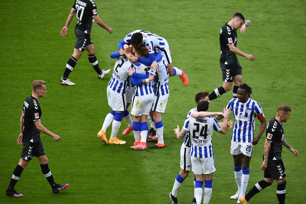 Keunggulan digandakan oleh Peter Pekarik pada menit ke-22, yang menyambut umpan silang Radonjic dengan tandukan tajam ke pojok kanan bawah gawang.