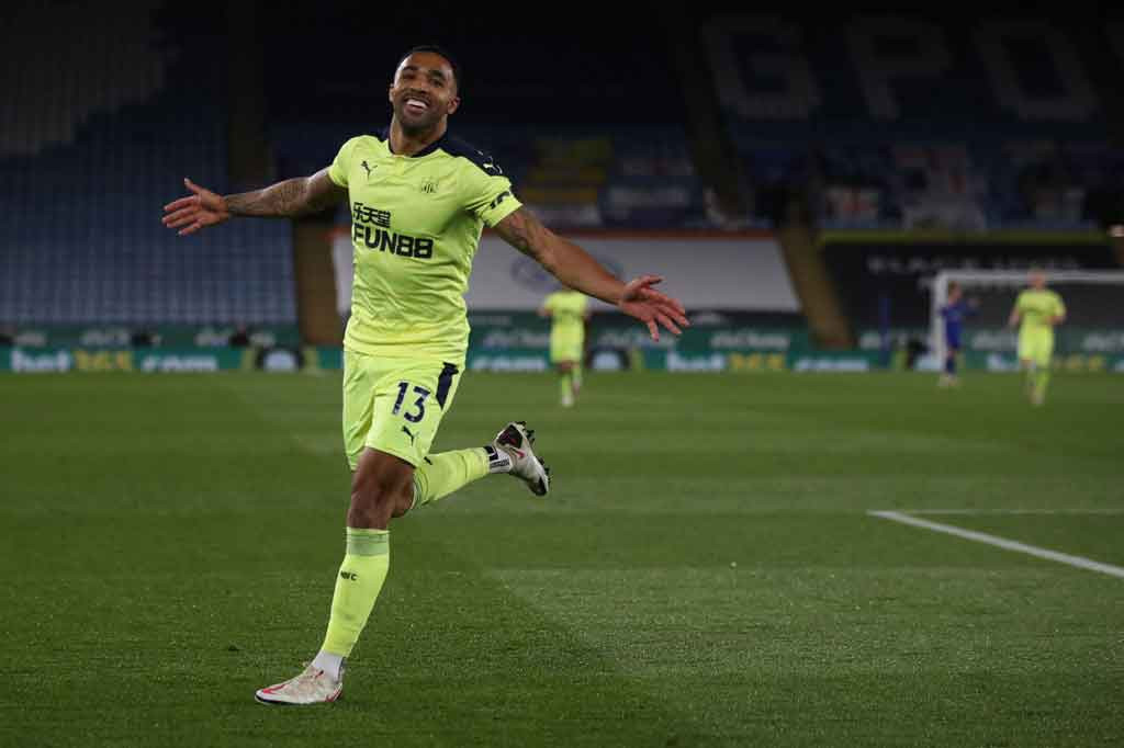 Newcastle kemudian kian menegaskan keunggulannya lewat gol kedua Wilson yang menyambar bola muntah hasil tembakannya sendiri yang sempat membentur tiang gawang pada menit ke-73.