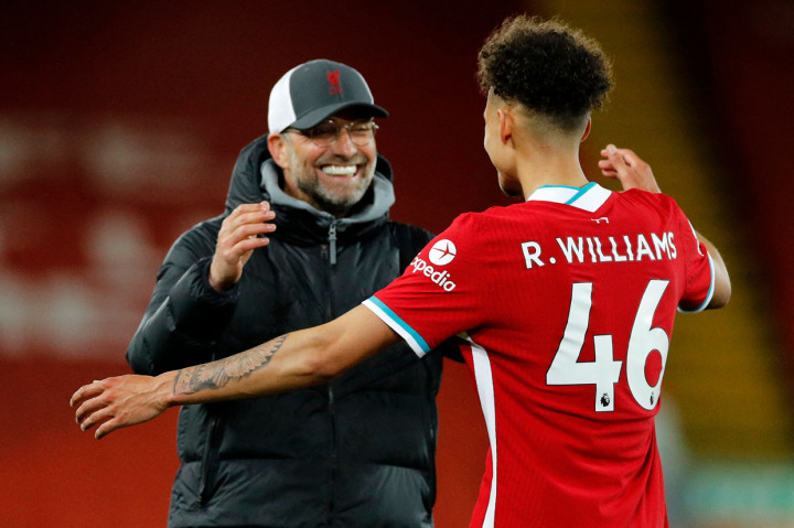 Mereka mengumpulkan 57 poin tertinggal enam angka dari Leicester City di peringkat keempat. 