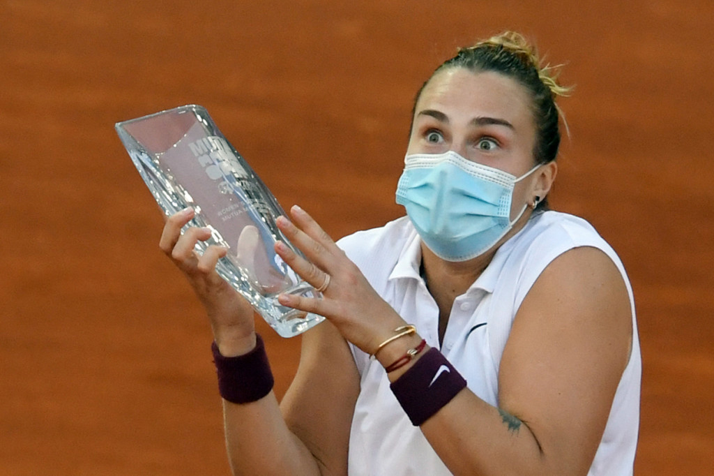 Petenis berusia 23 tahun itu sebelumnya tidak pernah melewati putaran keempat di Grand Slam, tetapi dengan bukti ini, dia akan menjadi salah satu pesaing di Prancis Terbuka, yang dimulai di Roland Garros Paris akhir bulan ini. 
