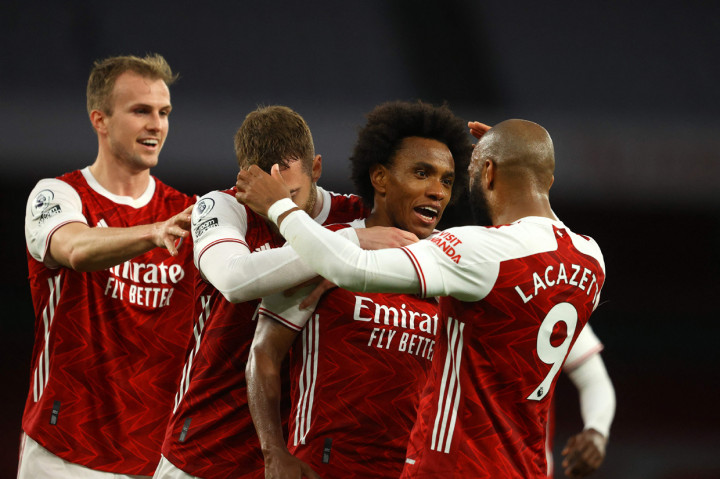 Meski menang, Arsenal tetap tertahan di peringkat kesembilan klasemen dengan poin 52. 
