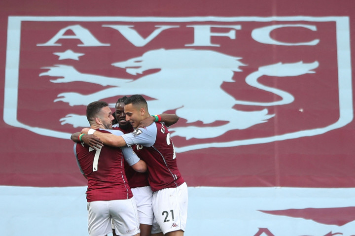 Di babak pertama, Aston Villa mampu mencetak gol pembuka melalui Bertrand Traore.