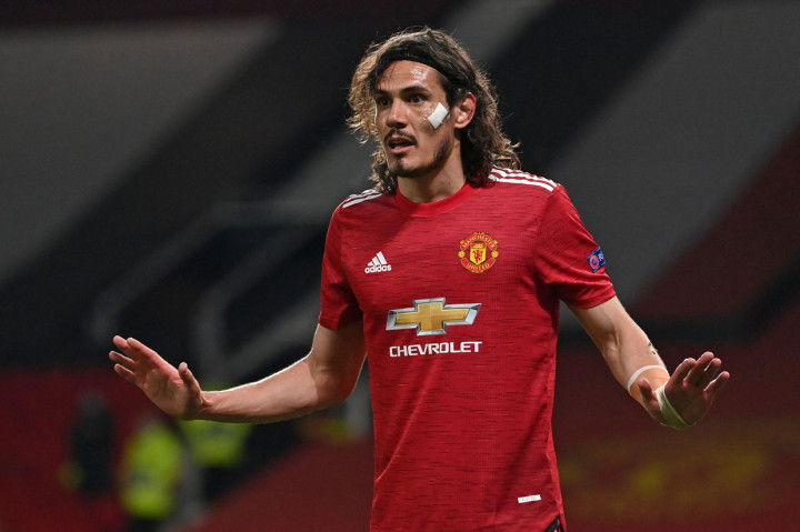 Cavani memperpanjang masa baktinya di Man United hingga Juni 2022 mendatang. 