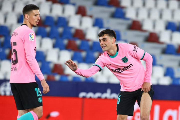 Sembilan menit berselang, Barcelona menggandakan keunggulan melalui gol yang dicetak Pedri memanfaatkan assist dari Ousmane Dembele. 