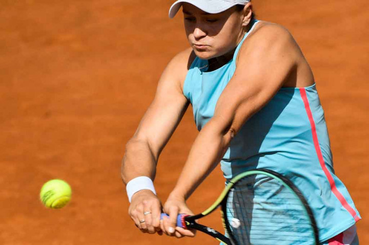 Petenis Australia tersebut melaju ke babak ketiga usai mengalahkan Yaroslava Shvedova dua set langsung dengan skor 6-4, 6-1.
