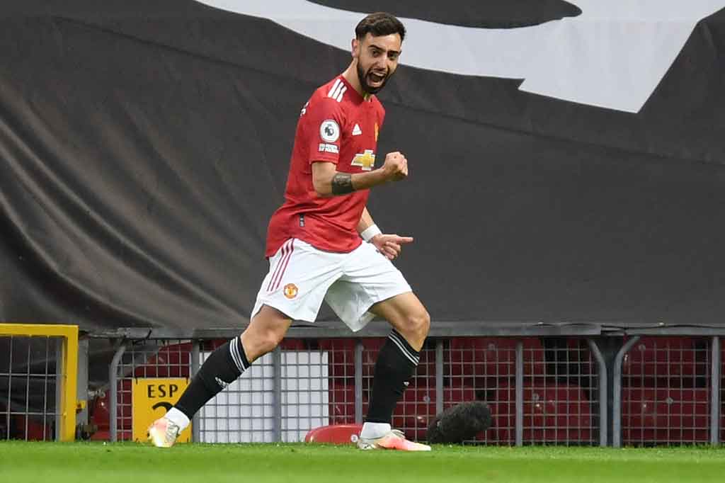 Tuan rumah berhasil membuka keunggulan terlebih dahulu saat laga berjalan 10 menit. Tembakan keras Bruno Fernandes berusaha dihalau oleh Nathaniel Phillips, tetapi bola malah berbelok ke dalam gawang tim tamu membuat Setan Merah memimpin 1-0.