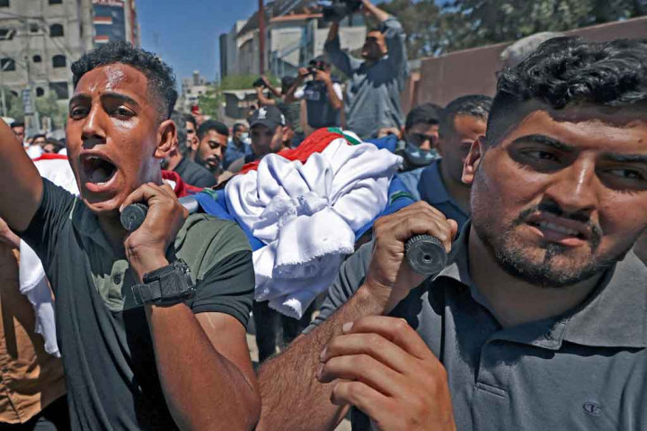 Korban meninggal secara keseluruhan di Gaza akibat serangan Israel sejak Senin, 10 Mei 2021 hingga saat ini telah mencapai 130, lebih dari 30 di antaranya adalah anak-anak. Sementara sekitar 950 orang terluka.