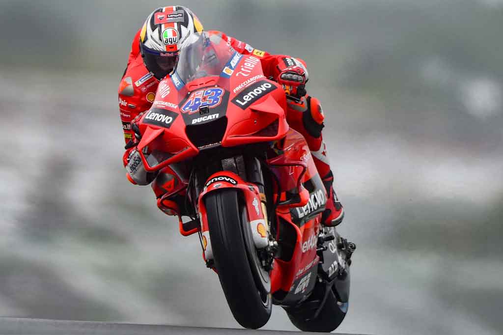 Jack Miller membawa Ducati melengkapi baris terdepan di P3, 0,104 detik dari pole sitter, demikian laman resmi MotoGP.