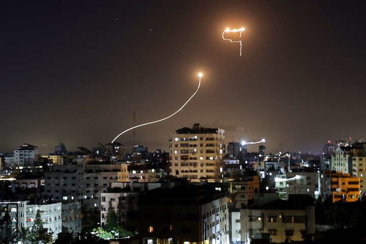 Korban terbaru, 42 warga Palestina menjadi korban gempuran udara Israel yang dilancarkan kemarin.