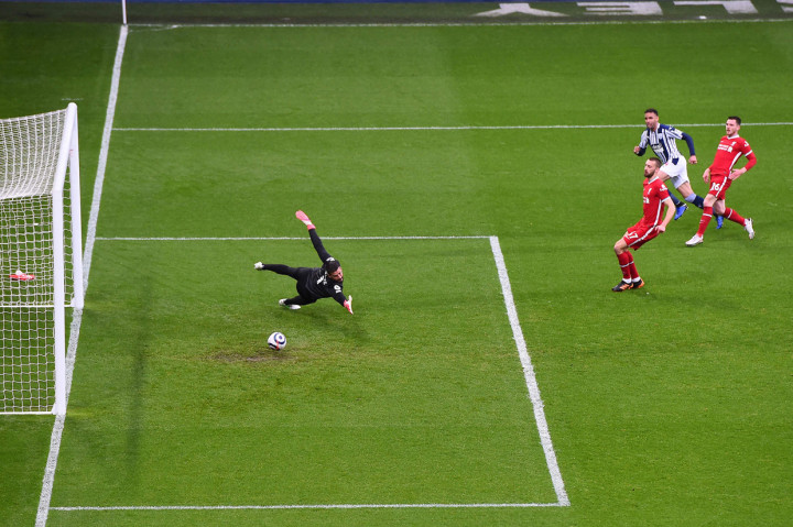 Liverpool tertinggal duluan oleh gol Hal Robson-Kanu di menit ke-15.