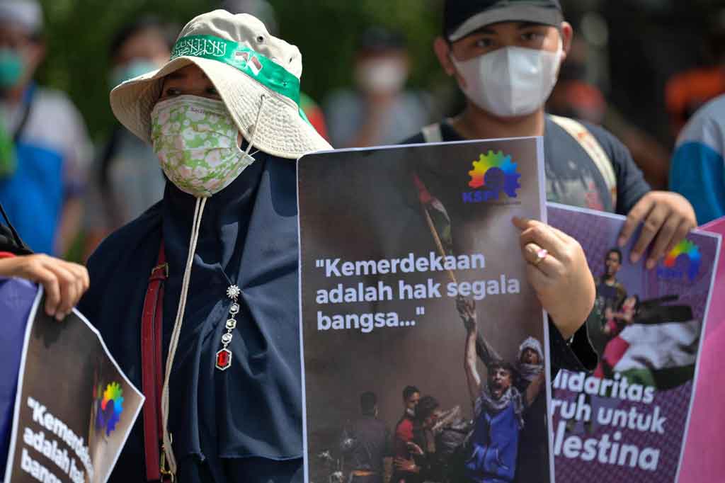Said Iqbal menyerukan Presiden AS Joe Biden untuk menghentikan agresi militer ke Palestina melalui pembicaraan dengan Perdana Menteri Israel Benjamin Netanyahu.