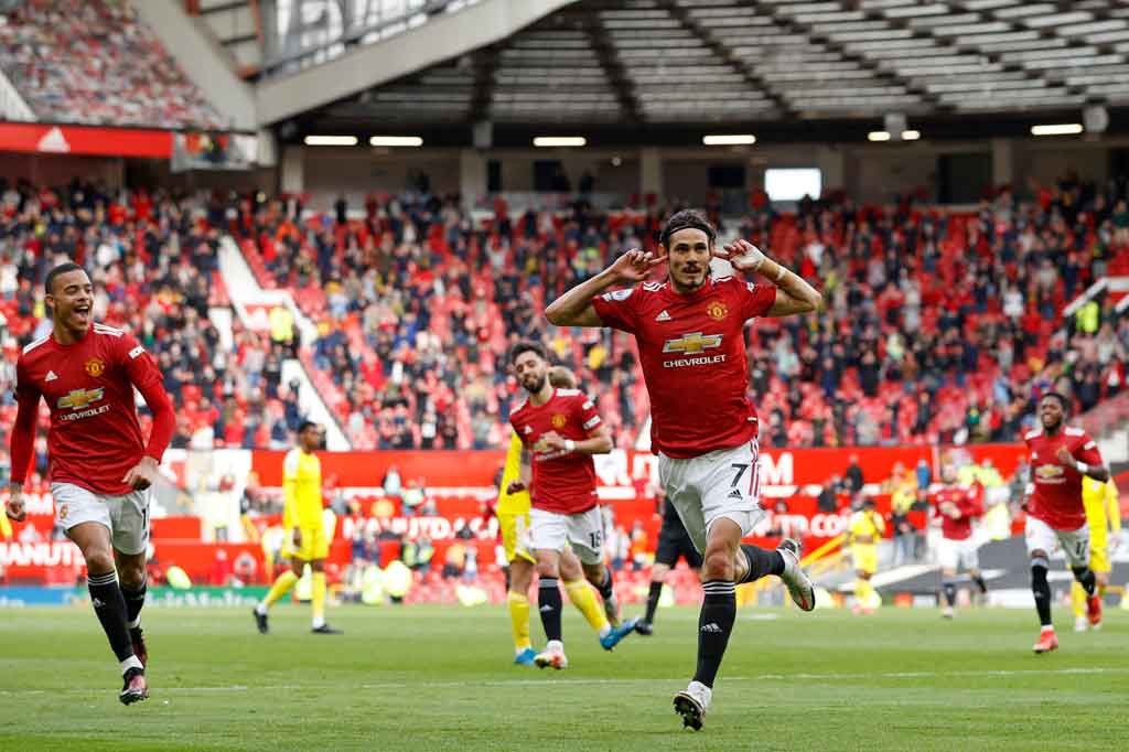 MU mendominasi pertandingan sejak sepak mula dan pada menit ke-15 mampu membuka keunggulan lewat gol Edinson Cavani.