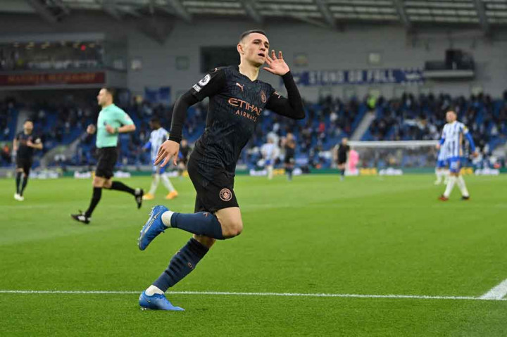 Kalah jumlah pemain tak membuat City menurunkan tempo permainan. Tiga menit memasuki babak kedua tim tamu menggandakan keunggulan lewat Phil Foden yang merangsek dari sisi kiri dan melepaskan tembakan yang memaksa kiper Robert Sanchez kembali memungut bola dari dalam gawangnya.