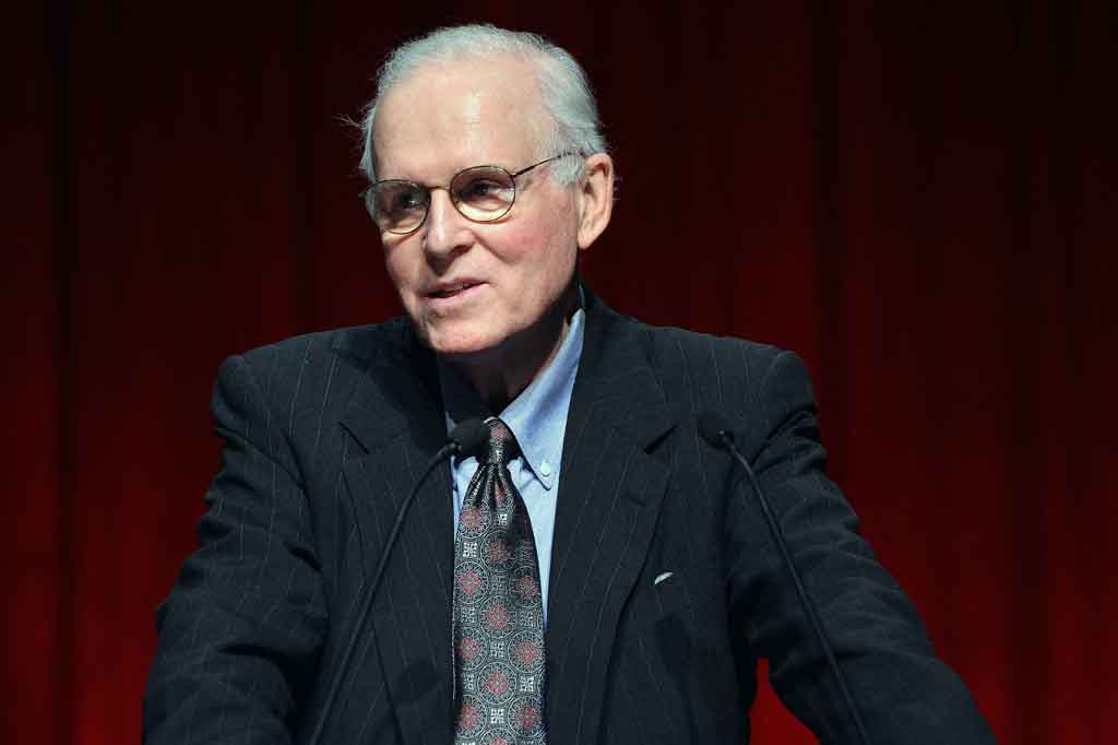 



Grodin juga memenangi penghargaan Emmy sebagai penulis acara khusus televisi pada 1977, kemudian menjadi pembawa acara obrolan pada 1990-annya, dan menjadi pengatur acara reguler di acara yang dipandu oleh Johnny Carson, David Letterman, dan Jay Leno.