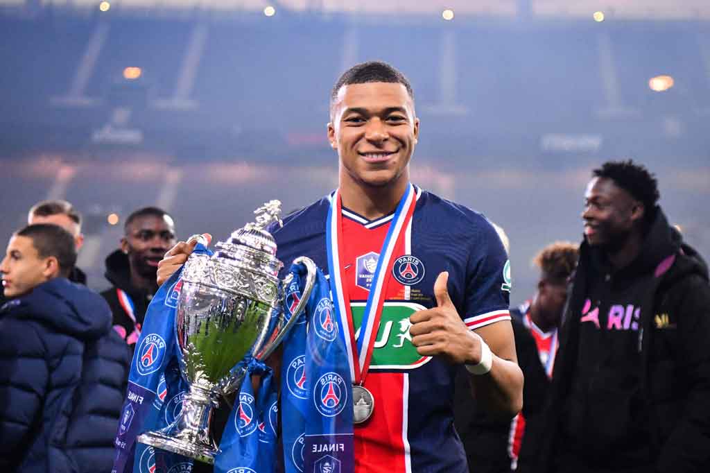 Dua gol kemenangan Les Parisiens masing-masing dicetak oleh Mauro Icardi pada menit ke-19 dan Kylian Mbappe pada menit ke-81.