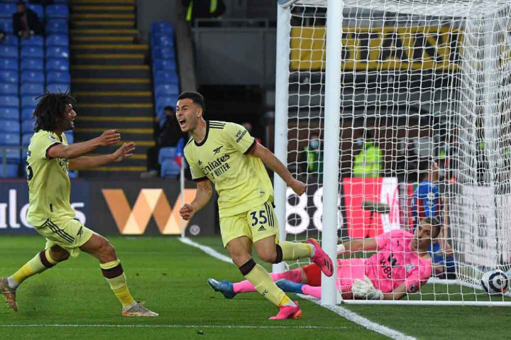 Gol itu memaksa Arteta menggunakan tiga slot pergantian pemainnya dalam waktu singkat, memasukkan Martin Odegaard, Granit Xhaka, dan Martinelli dalam upaya menambah daya gedor Arsenal. Langkah itu belakangan terbukti manjur, sebab pada menit pertama injury time Martinelli mampu merestorasi keunggulan Arsenal memanfaatkan umpan Odegaard.