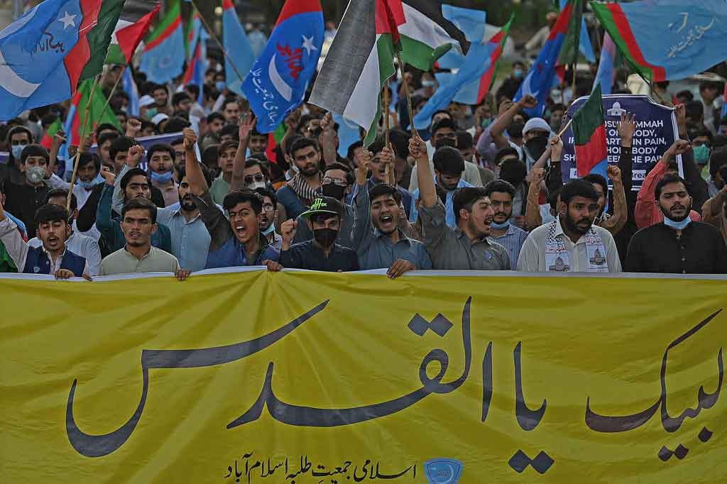  Ribuan orang termasuk anak-anak dan kaum perempuan pada Rabu, 19 Mei 2012 turun ke jalan-jalan di kota pelabuhan Karachi, Pakistan, guna menunjukkan solidaritas mendukung rakyat Palestina.