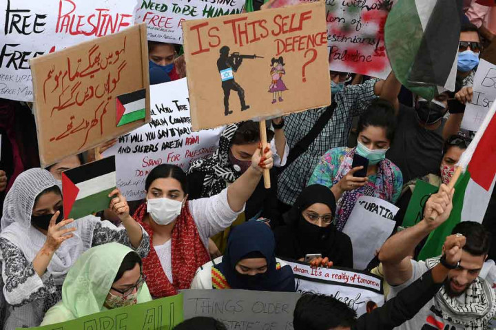 Aksi menentang Israel berlangsung pada saat ketegangan antara Israel dan Palestina dilaporkan menyebabkan ratusan orang tewas dan terluka.