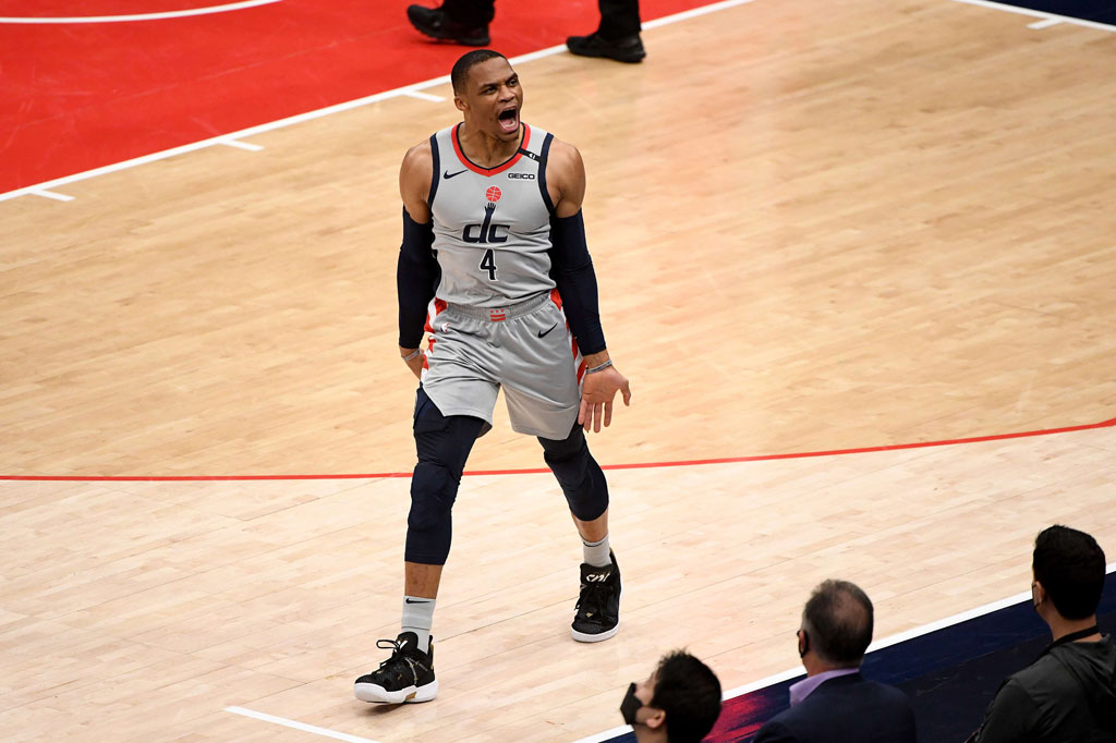 Washington Wizards mencapai babak playoff usai menundukkan tamunya Indiana Pacers 142-115 pada pertandingan terakhir play-in Wilayah Timur, Jumat, 21 Mei 2021 siang WIB. Wizards akan menghadapi unggulan teratas Philadelphia Sixers pada babak pertama, di Philadelphia, Senin, 23 Mei 2021.