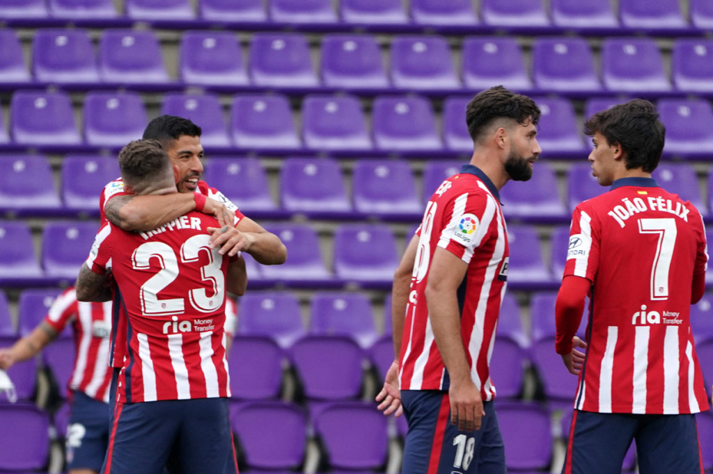Berkat kemenangan itu, Atletico menutup musim dengan 86 poin di puncak klasemen Liga Spanyol. Mereka unggul atas Real Madrid yang menutup musim dengan 84 poin setelah menang 2-1 atas Villarreal.
