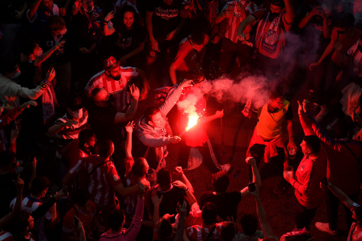 Berkat kemenangan itu, Atletico menutup musim dengan 86 poin di puncak klasemen Liga Spanyol. Mereka unggul atas Real Madrid yang menutup musim dengan 84 poin setelah menang 2-1 atas Villarreal.
