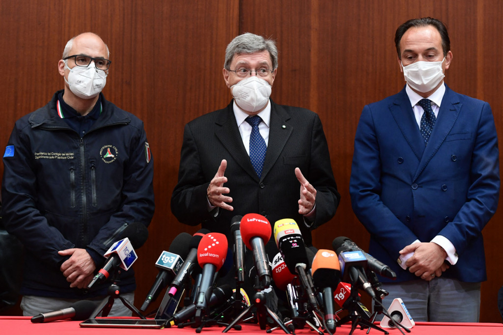 Kementerian infrastruktur Italia mengatakan kecelakaan itu tampaknya disebabkan oleh kabel yang putus di dekat bagian atas rute. Jalur ini direnovasi pada 2016 dan baru-baru ini dibuka kembali setelah pembatasan Covid-19.