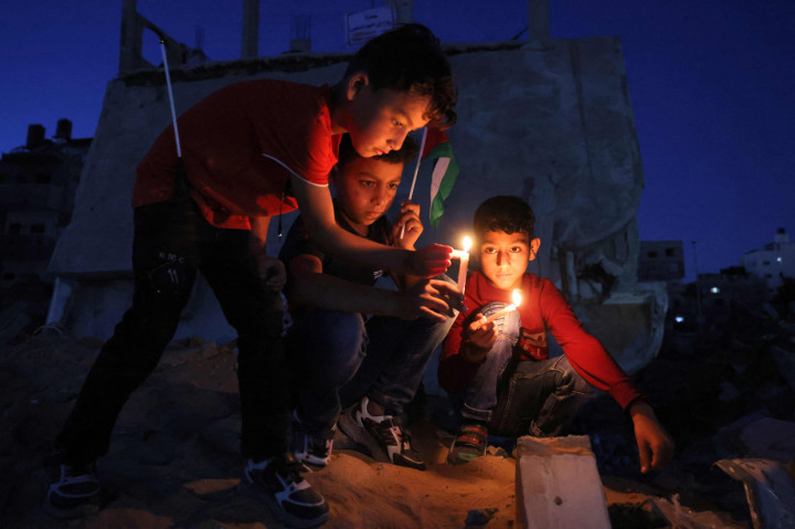 Menurut kementerian kesehatan Gaza, perang tersebut menewaskan 248 warga Palestina, termasuk 66 anak-anak, dan melukai lebih dari 1.900 orang.