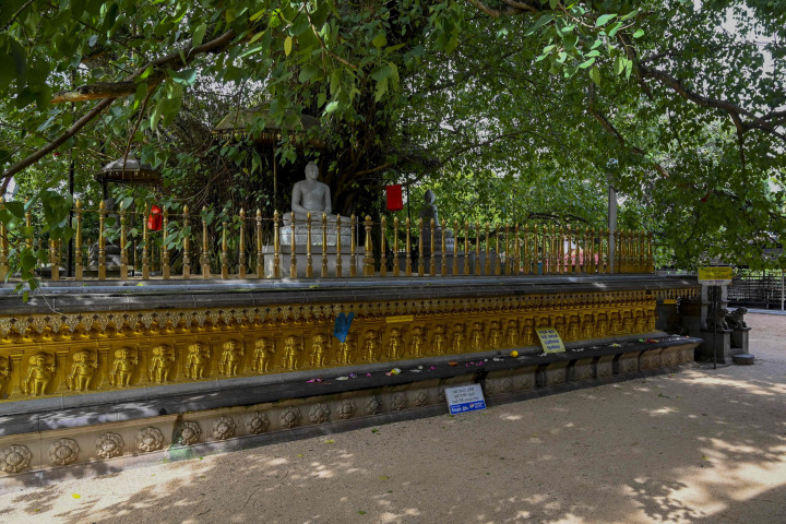 Waisak dirayakan setiap Mei tepatnya pada waktu terang bulan atau dengan istilah lain yaitu Purnama Sidhi untuk memperingati Trisuci Waisak yakni tiga peristiwa penting, yakni kelahiran, penerangan agung, dan kematian Buddha Gautama.