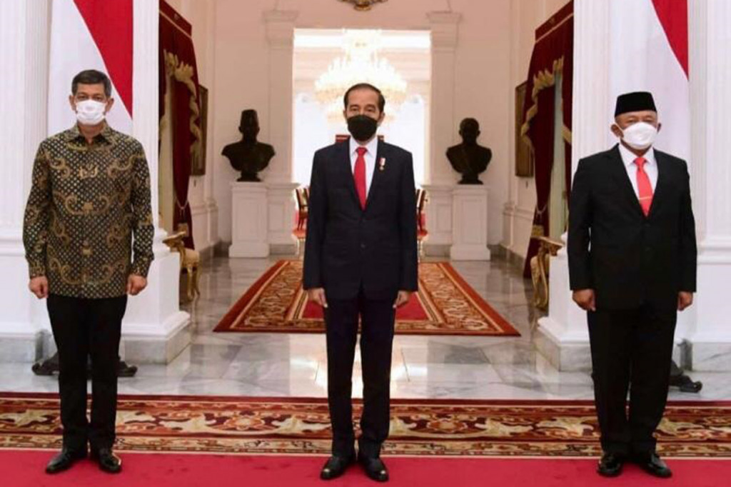 Presiden Joko Widodo melantik Letnan Jenderal (Letjen) Ganip Warsito sebagai Kepala Badan Nasional Penanggulangan Bencana (BNPB) menggantikan Letjen Doni Monardo, pada Selasa, 25 Mei 2021.
