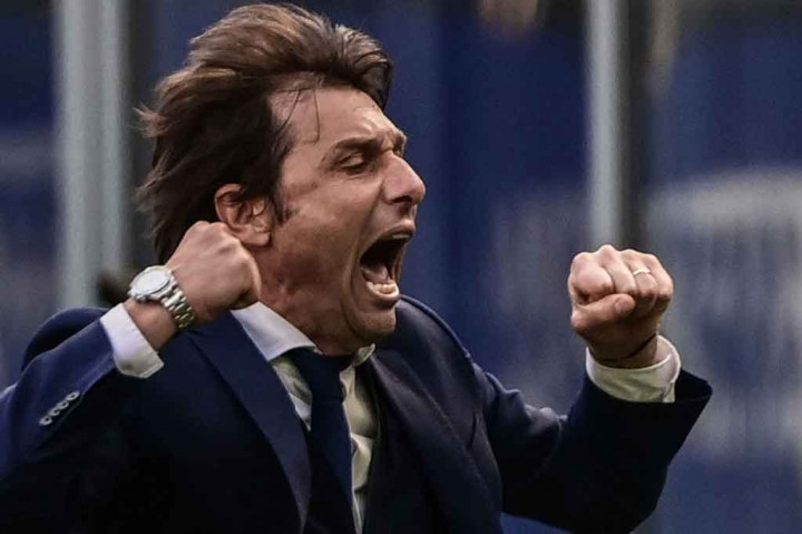 Antonio Conte telah resmi berpisah dengan Inter Milan, tak sampai sepekan setelah mereka mengangkat trofi sebagai scudetto Liga Italia Serie A musim 2020/21. Pengumuman tersebut disampaikan oleh Nerazzurri, Kamis, 27 mei 2021 dini hari WIB.