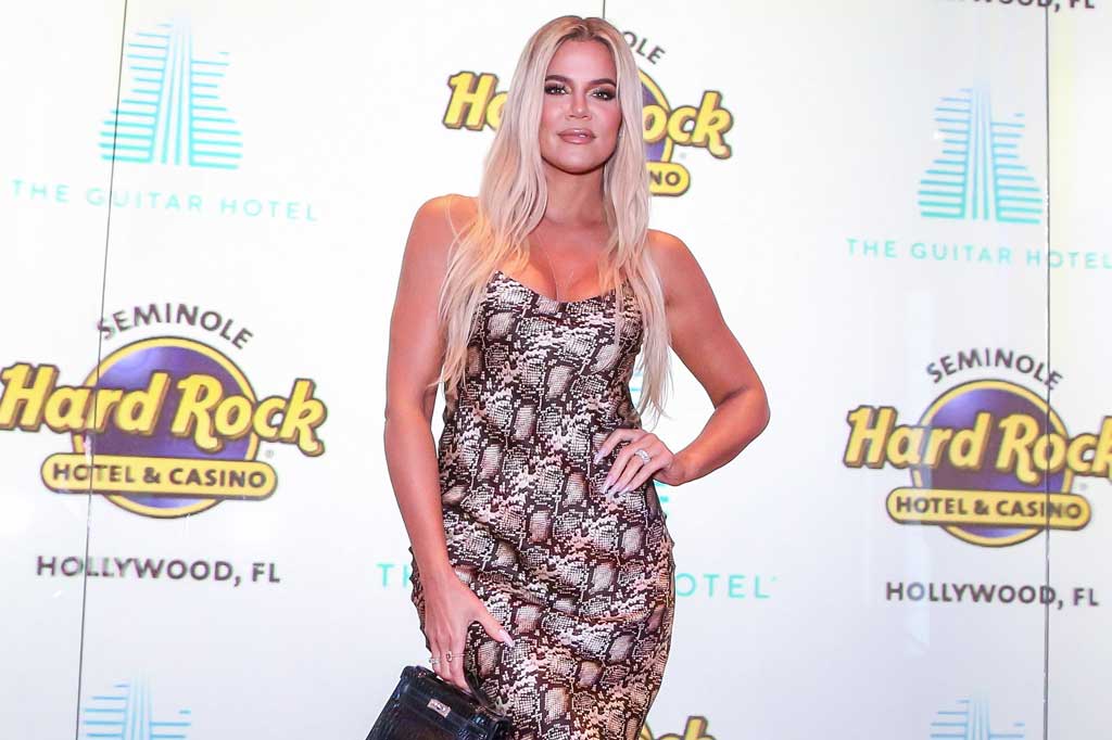 Selain Kim dan anak-anaknya, Khloe Kardashian juga sempat tertular virus korona di akhir tahun 2020 dan mengungkapkannya di 'KUWTK'.