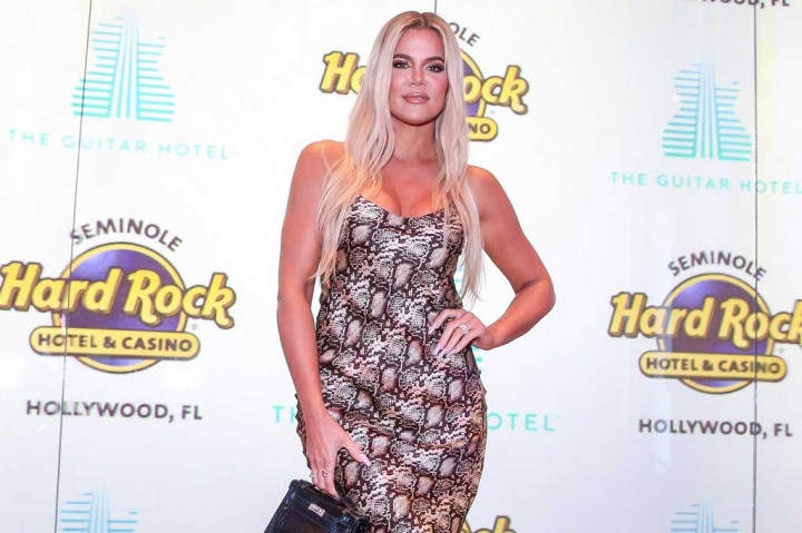 Selain Kim dan anak-anaknya, Khloe Kardashian juga sempat tertular virus korona di akhir tahun 2020 dan mengungkapkannya di 'KUWTK'.