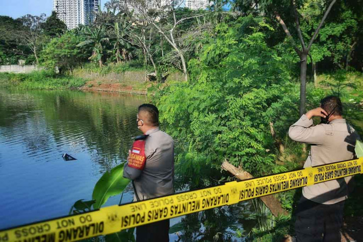 Manajemen Genesa Flight Academy selaku operator helikopter yang jatuh hari ini memastikan tidak ada korban jiwa. Kedua awak yakni Pilot Kapten Langga Aditya dan siswa sekolah pilot bernama Okto selamat dan tidak mengalami cidera apapun.
