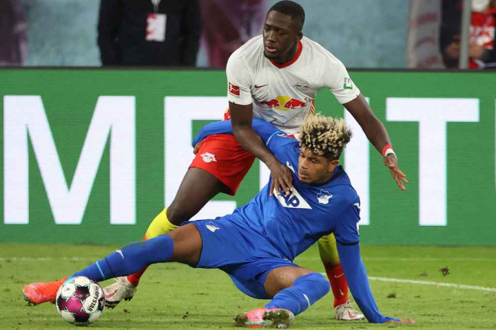 Konate adalah rekrutan besar pertama Klopp menjelang musim depan karena bos The Reds berusaha menghindari terulangnya krisis pertahanan yang merusak usaha untuk mempertahanan gelar Liga Premier mereka.