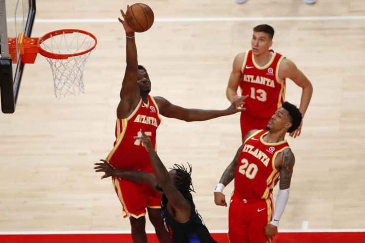 Bogdan Bogdanovic mencetak 15 poin dan John Collins menambahkan 14 poin untuk Hawks, sementara Clint Capela membukukan 13 poin dan 12 rebound, kemudian Danilo Gallinari mendulang 12 poin untuk Hawks melalui empat lemparan tiga angka.