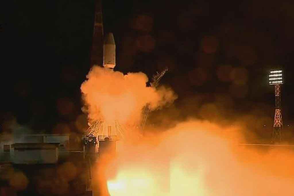 Roket Soyuz Rusia yang membawa 36 satelit telekomunikasi dan internet milik OneWeb Inggris diluncurkan dari kosmodrom Vostochny di Timur Jauh Rusia pada Jumat, 28 Mei 2021 waktu setempat.